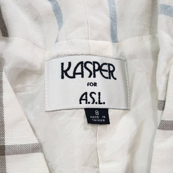 Vintage Kasper for A.S.L. Plaid Blazer Size 8
Lot H - Picture 4 of 8